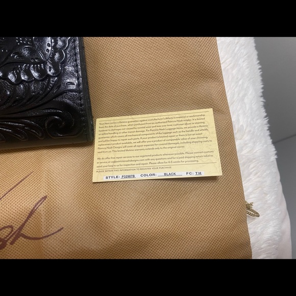 Patricia Nash Angela Satchel plus wallet - Picture 13 of 13